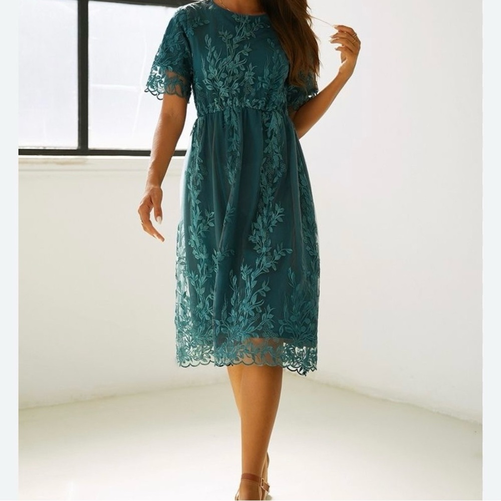 Dark Green Floral Embroidered Lace Short Sleeve Round Neck A-line Midi Dress